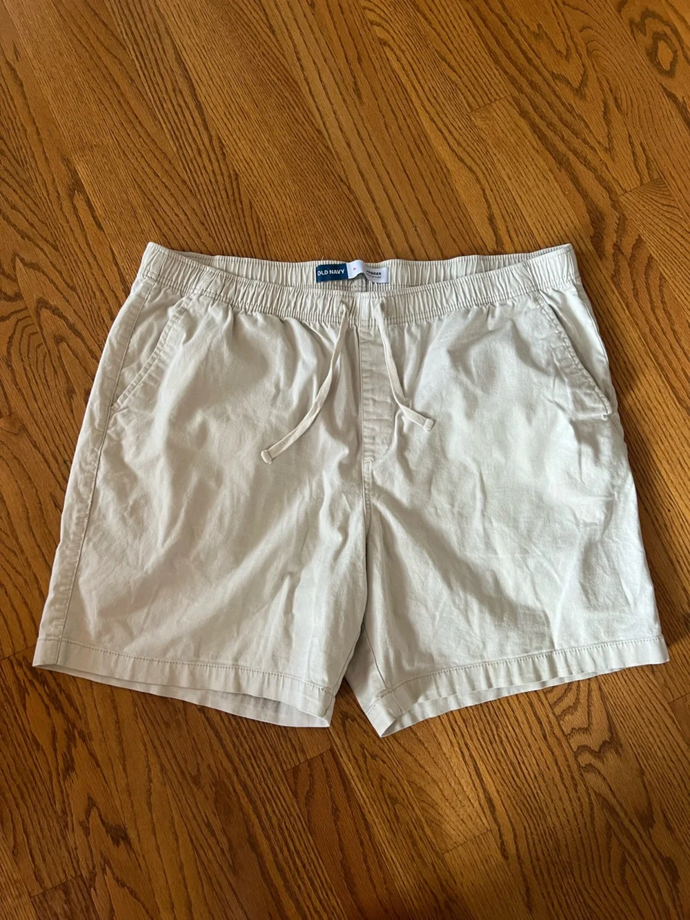Old Navy Men's Cotton Flat Front Shorts in Brown and White